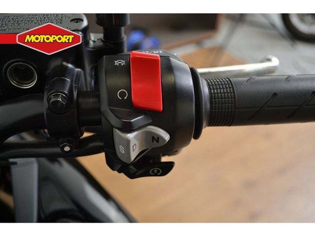 honda - nc-700-x-dct
