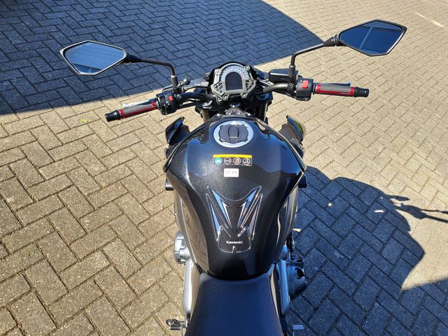 kawasaki - z900