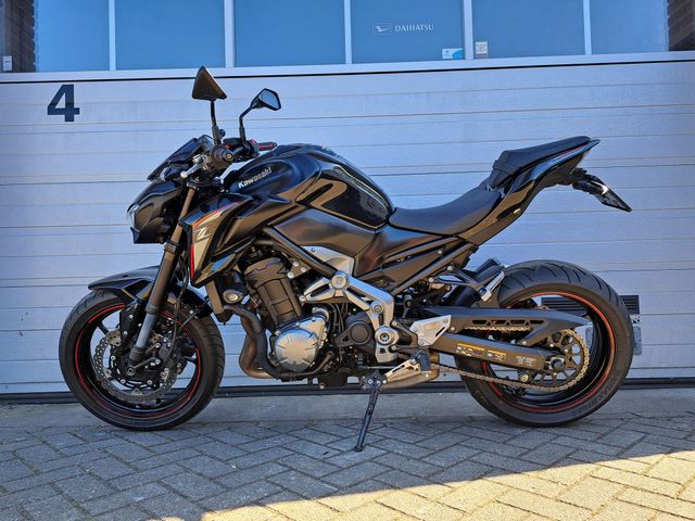 kawasaki - z900