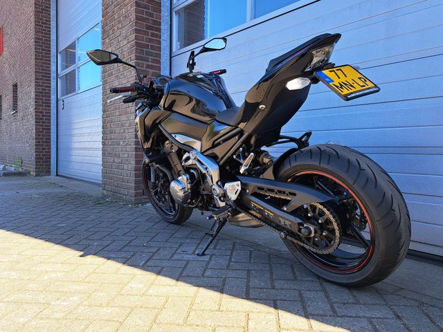 kawasaki - z900