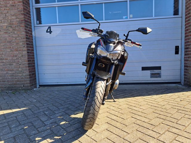 kawasaki - z900