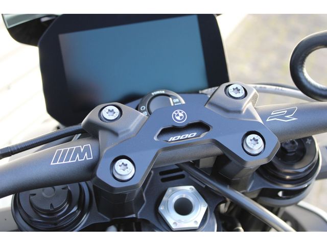 bmw - m-1000-r