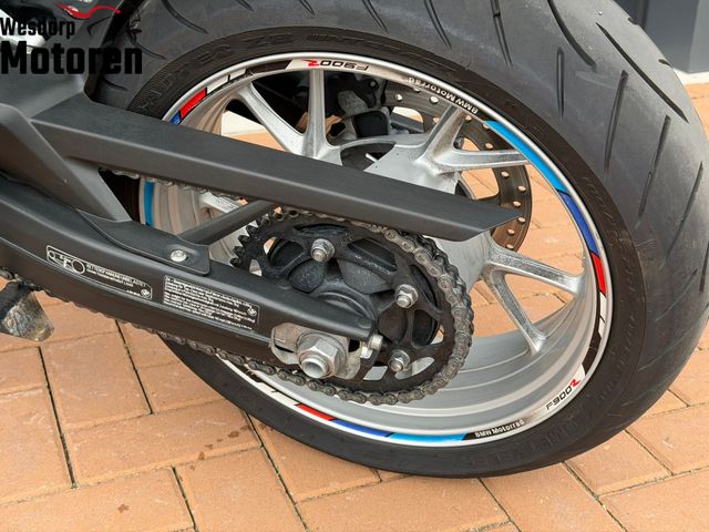 bmw - f-900-r