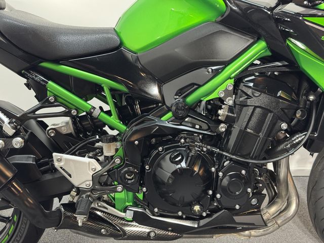 kawasaki - z900