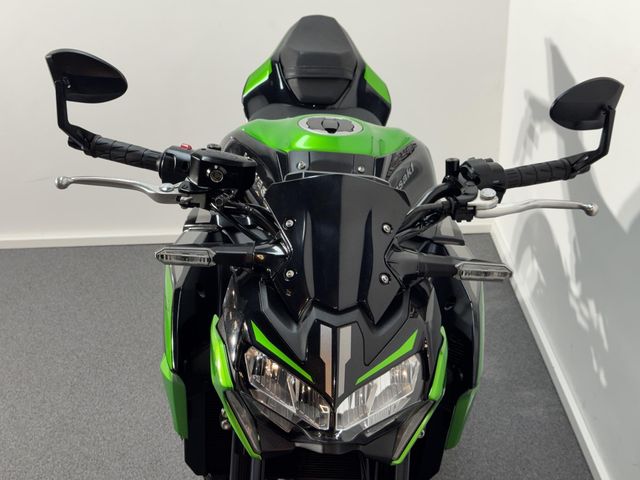kawasaki - z900