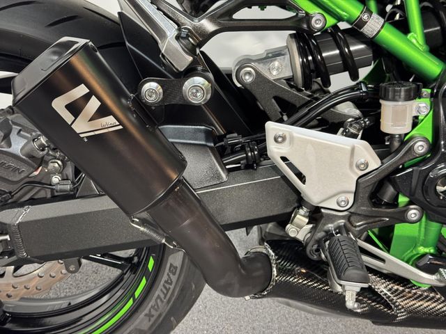 kawasaki - z900