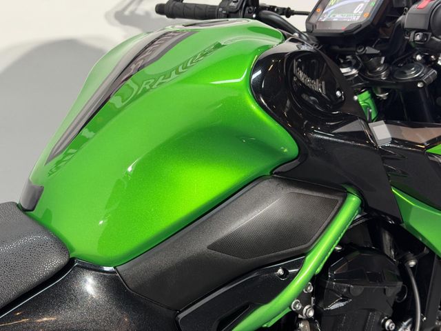 kawasaki - z900
