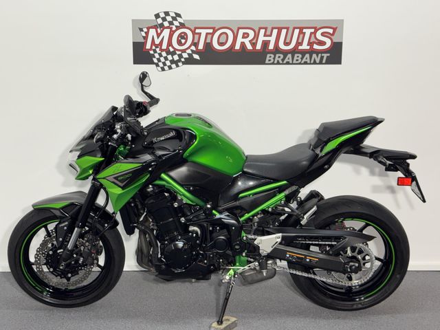 kawasaki - z900