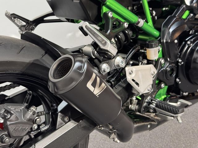 kawasaki - z900