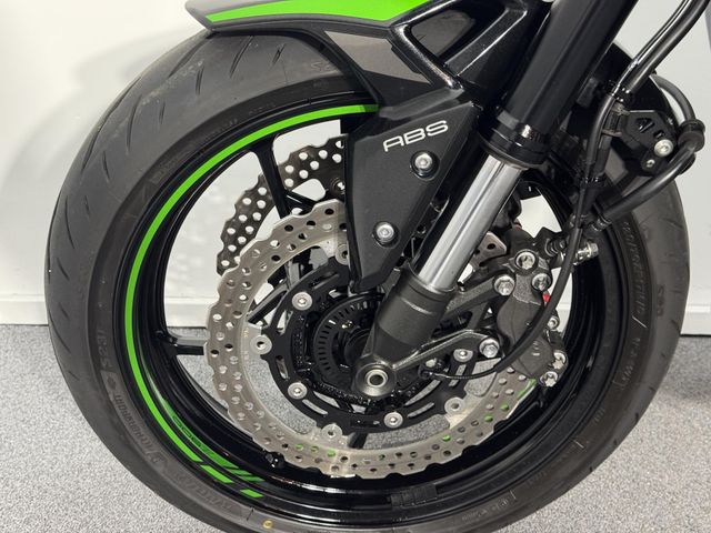 kawasaki - z900