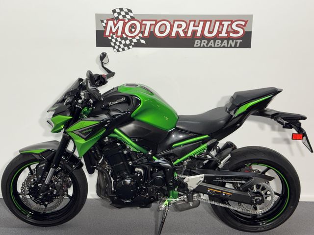 kawasaki - z900