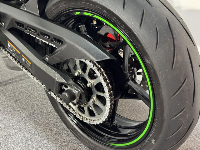 kawasaki - z900