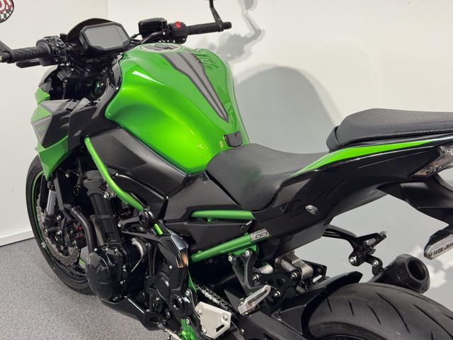 kawasaki - z900