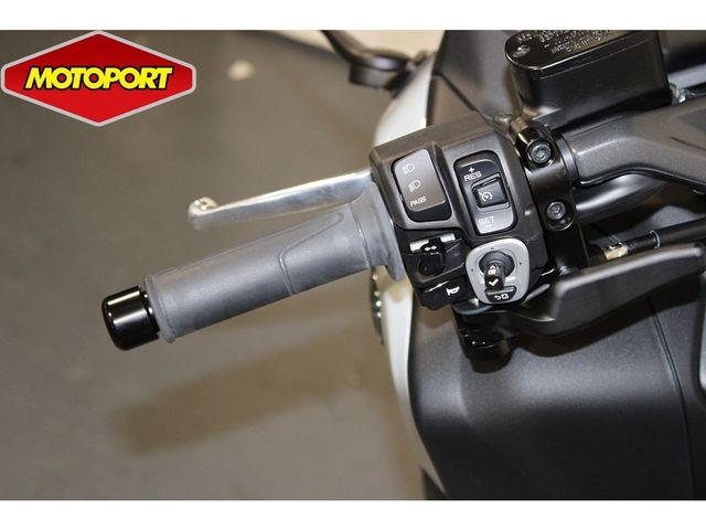 yamaha - tmax-tech-max