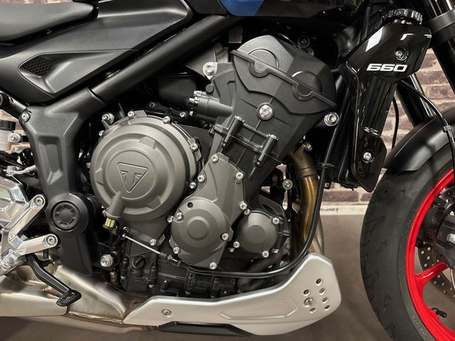 triumph - trident-660-triple-tribute-edition