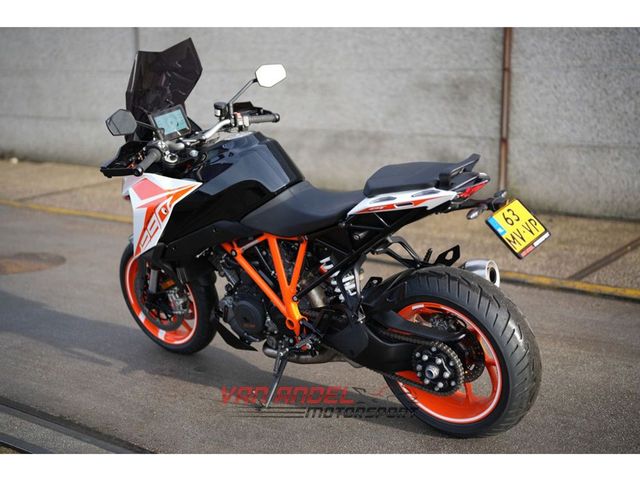 ktm - 1290-super-duke-gt