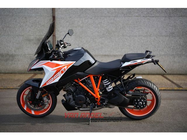 ktm - 1290-super-duke-gt