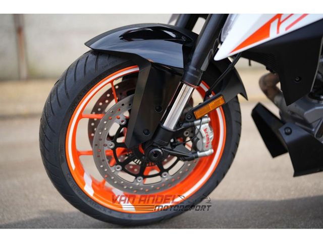 ktm - 1290-super-duke-gt