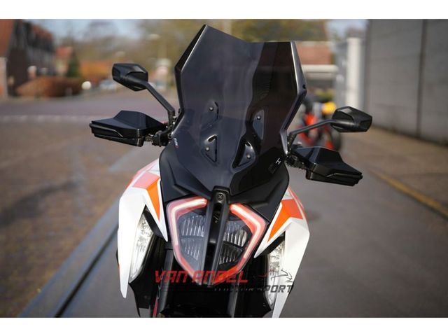 ktm - 1290-super-duke-gt