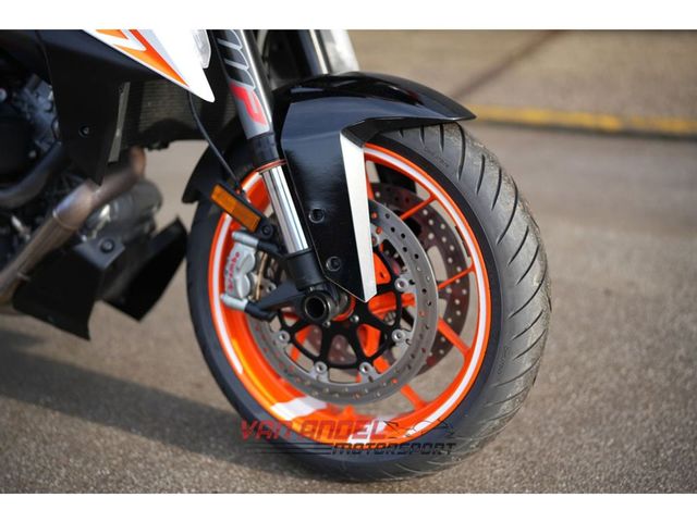 ktm - 1290-super-duke-gt
