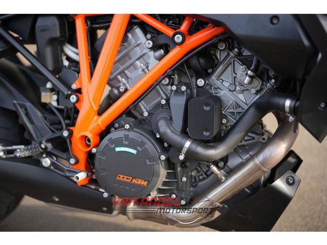 ktm - 1290-super-duke-gt