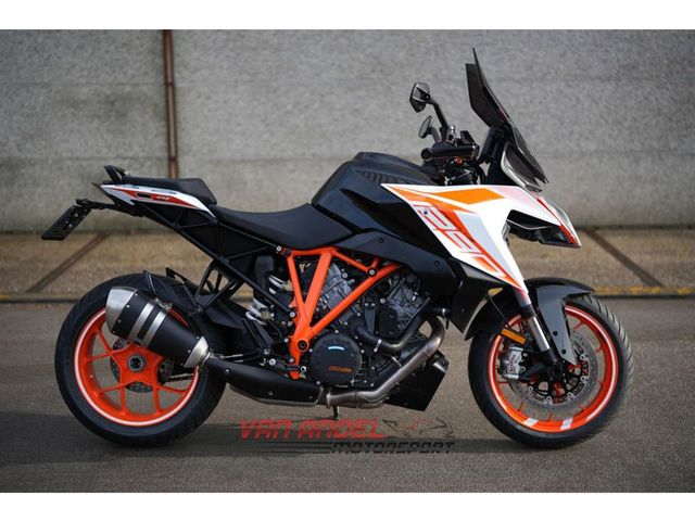 ktm - 1290-super-duke-gt