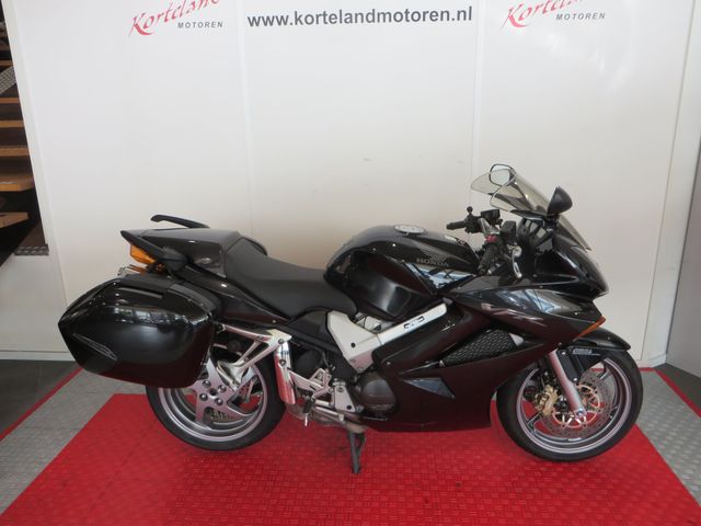 honda - vfr-800-fi-vtec-abs