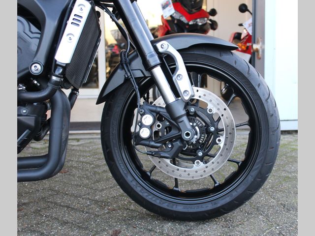 yamaha - xsr-900-abs