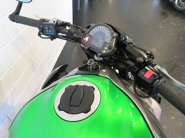 kawasaki - z900