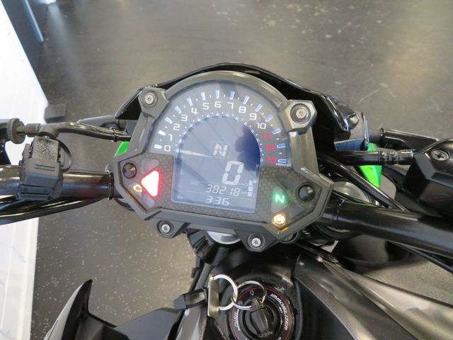 kawasaki - z900