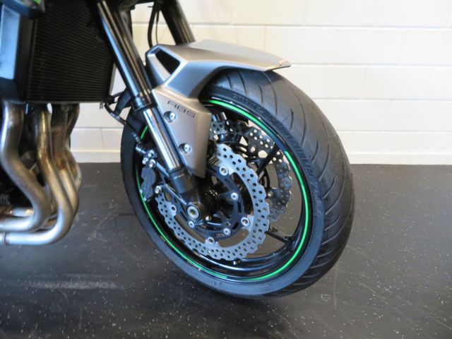 kawasaki - z900