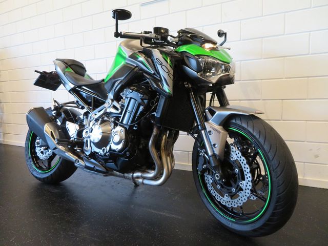 kawasaki - z900