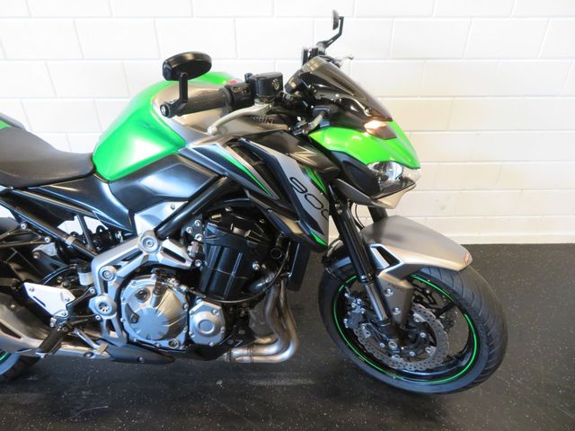 kawasaki - z900