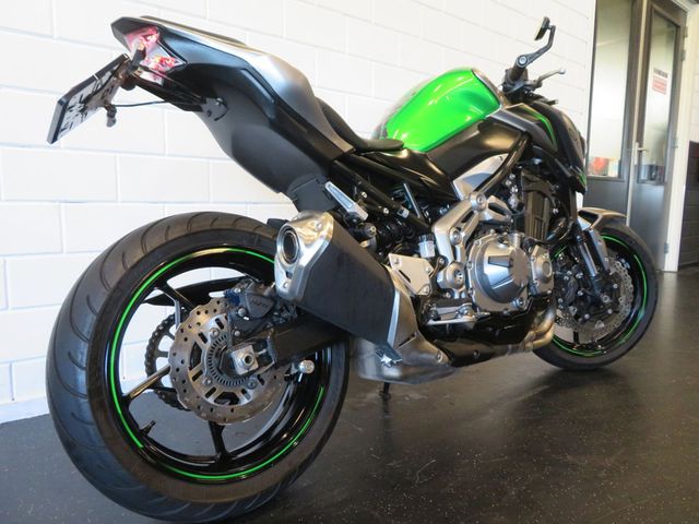 kawasaki - z900