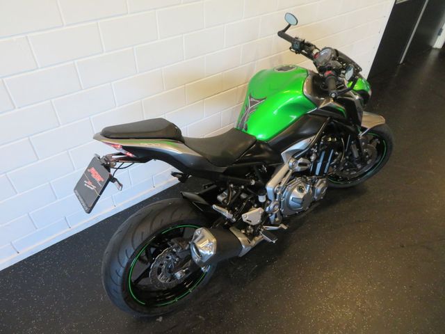 kawasaki - z900