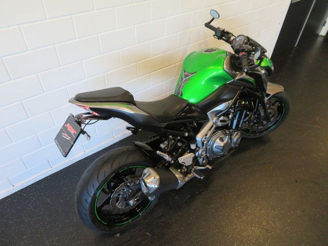 kawasaki - z900