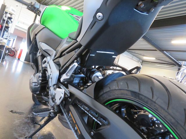 kawasaki - z900