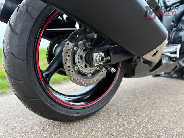 suzuki - gsx-r-1300-hayabusa