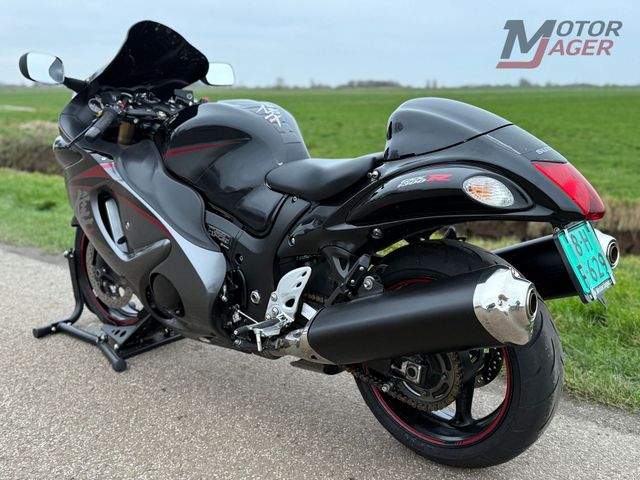 suzuki - gsx-r-1300-hayabusa