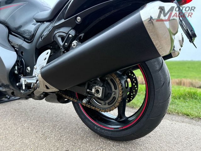 suzuki - gsx-r-1300-hayabusa