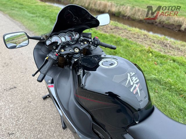 suzuki - gsx-r-1300-hayabusa