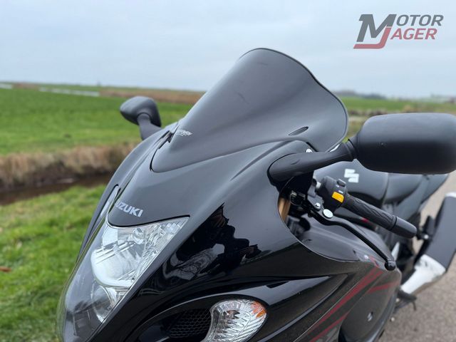 suzuki - gsx-r-1300-hayabusa