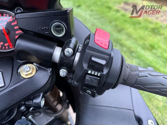 suzuki - gsx-r-1300-hayabusa