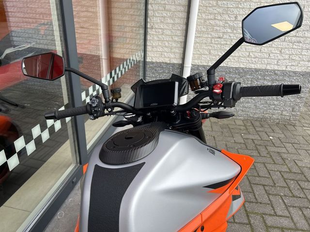 ktm - 1290-super-duke-r-evo