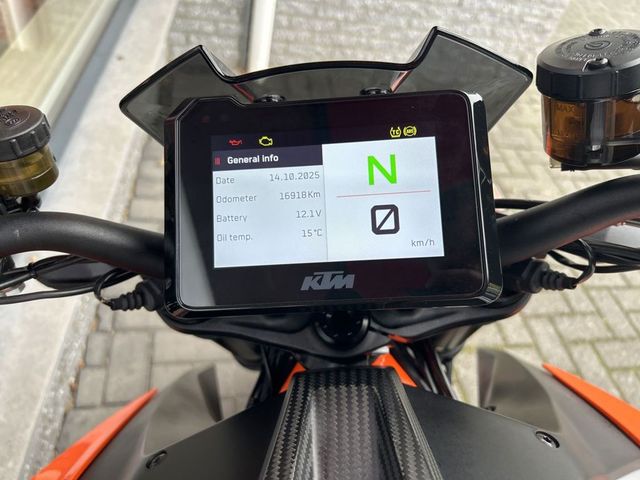 ktm - 1290-super-duke-r-evo