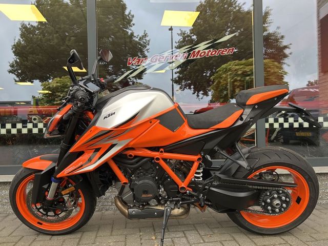 ktm - 1290-super-duke-r-evo