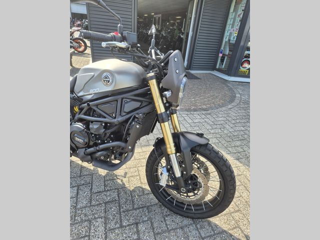 benelli - leoncino-800-trail