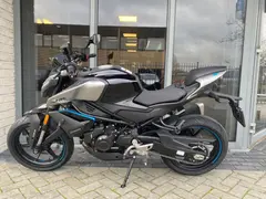 Cfmoto 450NK 2026 nieuw – foto 4 van 7