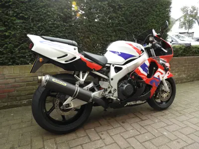 HONDA CBR 900 RR FIREBLADE – foto 4
