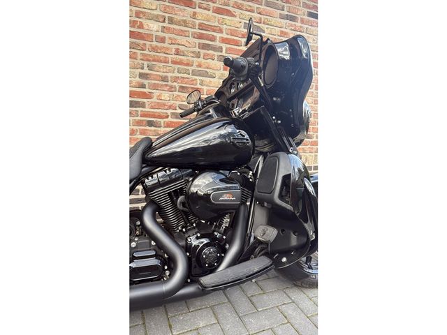 harley-davidson - cvo-street-glide